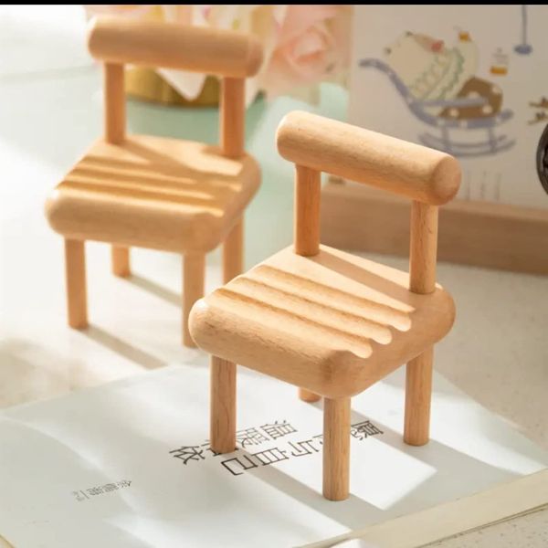 Porta del telefono mini sedia carino, supporto in legno per la scrivania, supporto per telefono cellulare universale a più angoli per iPhone Samsung