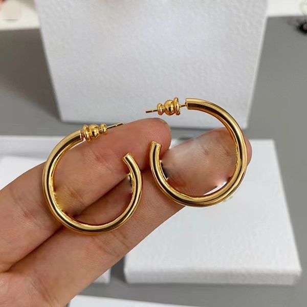 Orecchini di design d'orecchio d'oro per donne per le orecchie del grande cerchio set designer gioielli orecchini per il fidanzato di San Valentino Gioielli designer