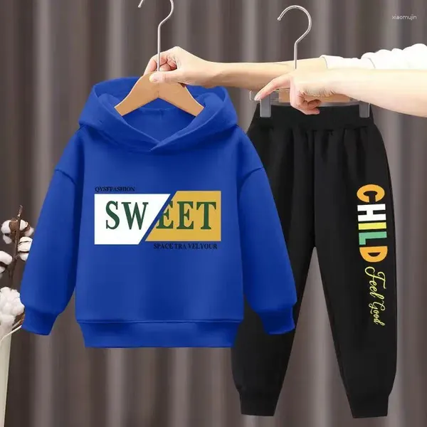 Комплекты одежды Девушка Корейский костюм 2024 Детский одежда осенний маленький мальчик. Случайный свитер с капюшоном с капюшоном с капюшоном набор капюшонов