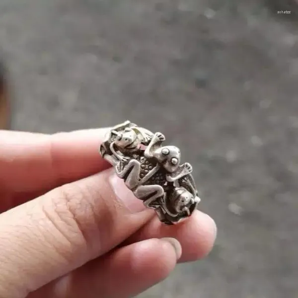 Dekorative Figuren Einzigartige Kollektion Alte chinesische Tibet Silber handgefertigte Froschstatue-Ring