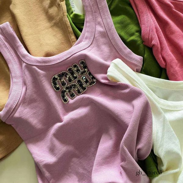 Miui Gömlek Kadın Tişört Tasarımcı Tee Yaz Miui Tırnak Boncuk Mektubu Ağır Endüstri Sıkı Sıkı Sıkı Yelek Yeni Zayıflama Askı Alt Kılıç Üst Mui Mui T Shirt 259