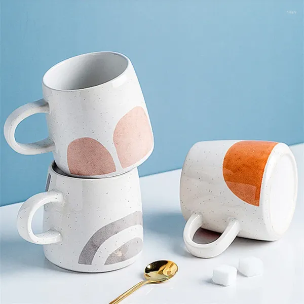 Tazze in ceramica nordica tazza da caffè carino con coperchio e cucchiaio creativo semplice in porcellana in porcellana tazza di tazza da tè tacpa da tè bevande