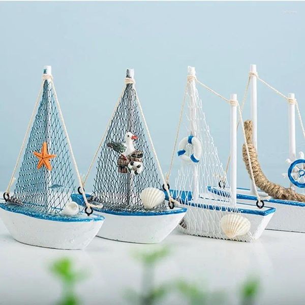 Dekorative Figuren 1PC Mini Mediterraneer Stil Marine Nautical Holzblaues Segelboot Schiff Holzhandwerk Ornamente Party Zimmer Haus Haus