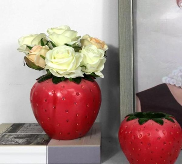 Vasos 2021 Strawberry Flower Vase Desktop Ornament Creative Pot Art Sculpture Desk Organizer Decoration Home Flowerpot1841974