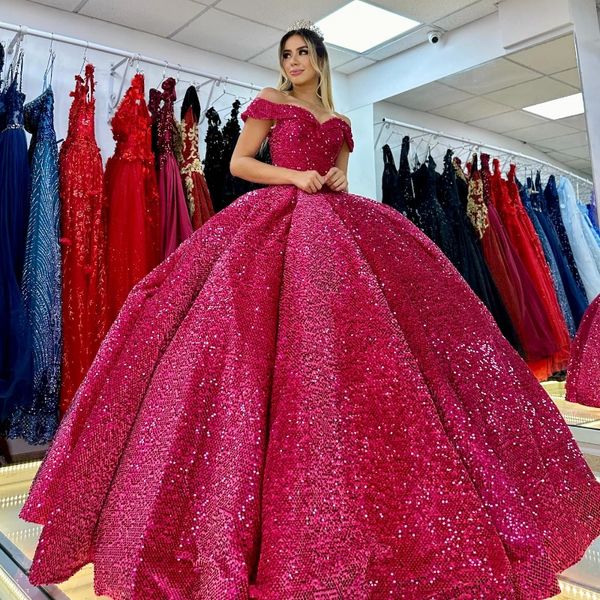 Rose Red Off Schulter Quinceanera Kleider Vestidos de 15 Quinceanera Luxus -Pailletten süße 16 Ballkleider Prom Kleider