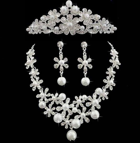 Accessori per matrimoni per matrimoni per le perle per le perle Accessori per la damigella d'onore accessori da sposa set Orecchini di collana a corona1310101