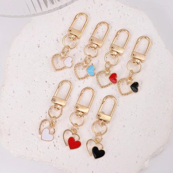 Keychains 7pcs Klassische Legierung Tropf Öl Liebe Herz Anhänger Schlüsselbund Süß Romantikelnuss Bag Geldbörse Charme Accessoires Frauentagsgeschenk