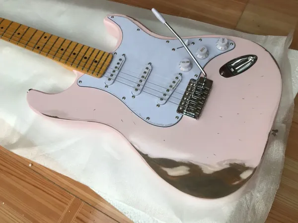 Kablolar 2021 Yepyeni yüksek kaliteli st tarzı elektro gitar pembe elektro gitar eski elektro gitar gerçek fotoğraflar ücretsiz teslimat