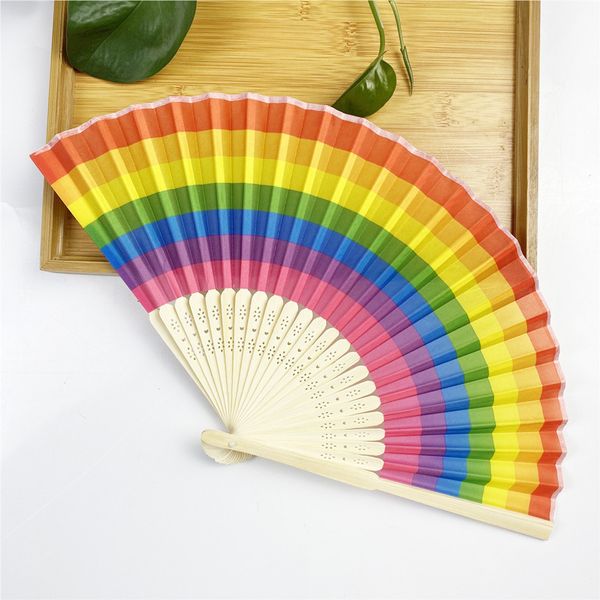 21/23 cm Regenbogenklapperlüfter Faltlüfter Handbuch Klapperfächer Bambuslüfter für Partydekor Art Craft Fan Home Ornamente Geschenke