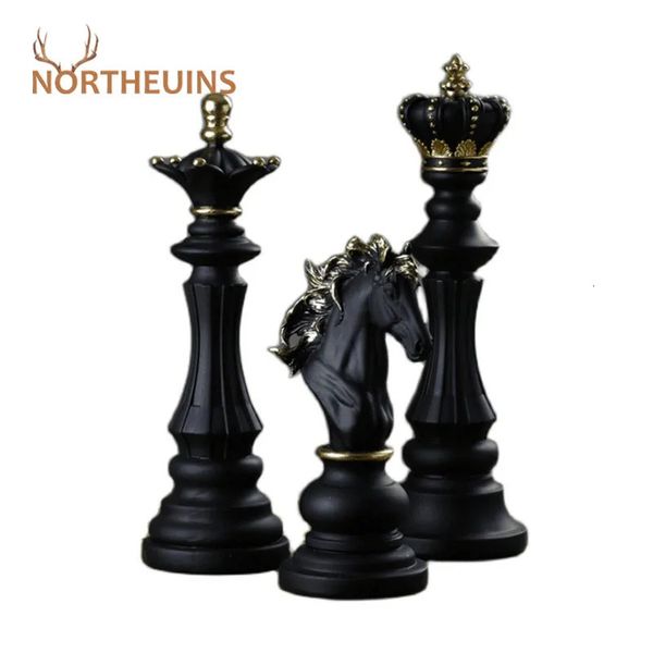 Northeuins Resin Retro International Chess Statue for Interior King Knight Sculpture Home Desktop Decor Decoration 240409