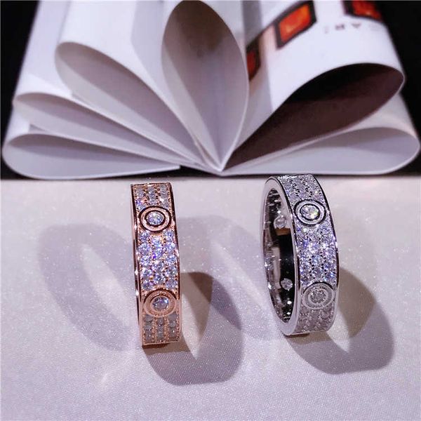 Designer Charme S925 Sterling Silver Micro Inlaid Star Ring Circle Circle Três Linha Diamond Fashion Classic Wedding Casal