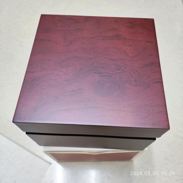 Watch Boxes Box Red Wooden Fashion Watches Boxs 12x12x8.5 cm