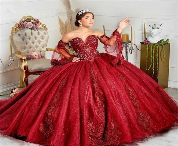 Темно -красное блески пухлые шариковые платья Quinceanera, высеченные в бисером от плеча с блестками Sweet 15 16 платья XV Party Wear8517532