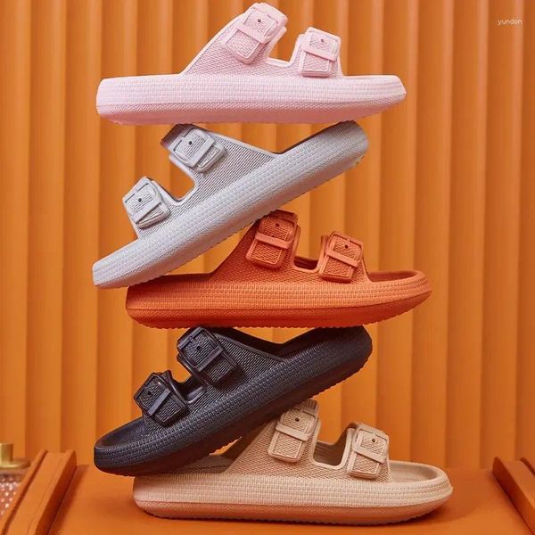 Sapatos casuais 2024 Summer Beach Praia não deslizamento Flip Flip Plataforma grossa Cloud Slippers Mulher File File Buckle Sone Sollow Slides Sandals Woman Woman