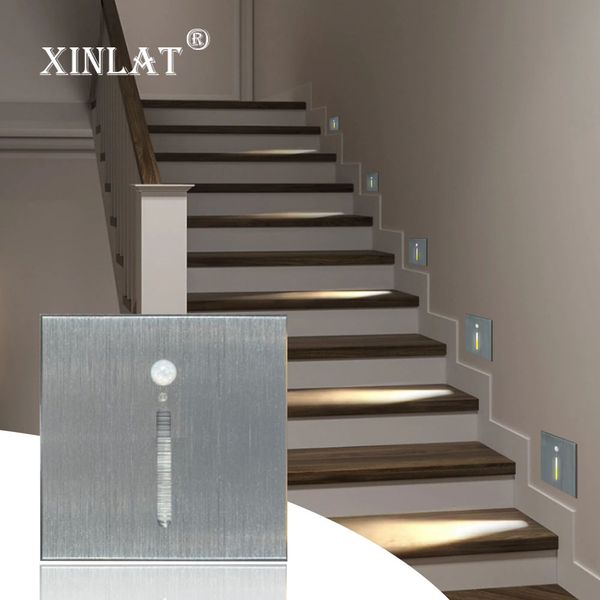 Sensore della lampada notturna a LED INTELLIGENTE LUCE DELLA parete intelligente Accoglienti Fissature a piede argento spazzolato per la scala per le scale Camera da letto