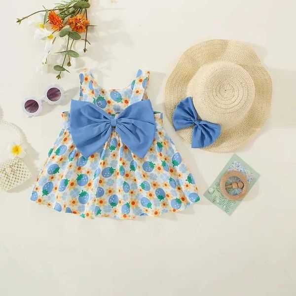 Mädchenkleider Sommermädchen Kleid 1-3 Jahre alte neue Kinderkleid Kleid Blumen Erdbeer Bogen Chiffon cooler Halfterkinder Rock mit Hut