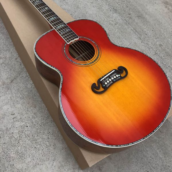 Em estoque, nova chegada 43# acústico (elétrico) J200 Spruce Top Koa Back Arrendbone/Bridge, Bone Nut/Saddle SJ200 em Cherry Sunburst 202403