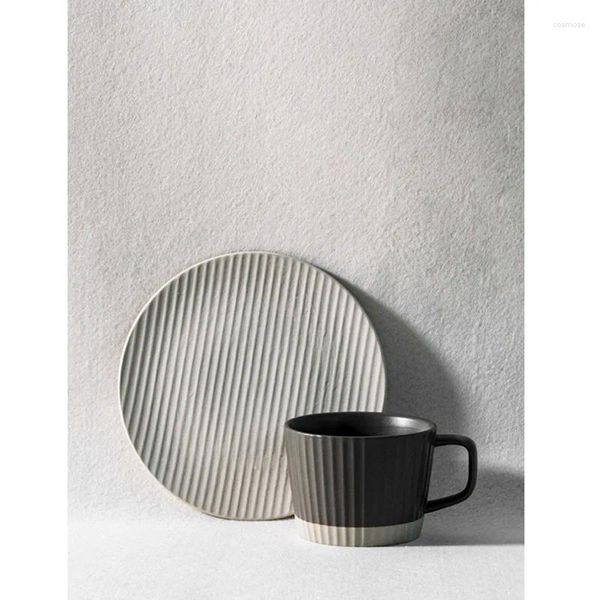Чашки блюдцы мода творческая пара кофейная чашка подарок золотая ручка для кружки полосатой керамический блюдо чай