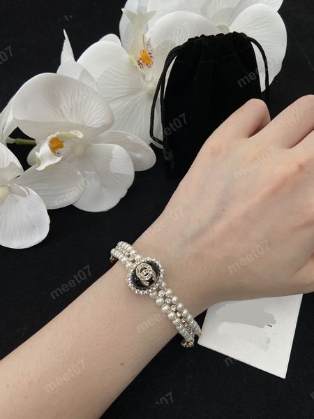 Sweet Cute Desinger Pearl Bracciale Light Luxury Strato a doppio strato Bracciale Dance Dance Gift Bracciale Donne Superiore Qualità