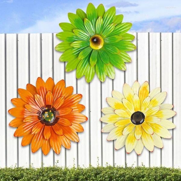 Dekorative Figuren Metallblume 2-layer Wanddekoration Daisy Art Skulptur Hanging Ornamente modern für Garten Hof Haus im Freien im Freien