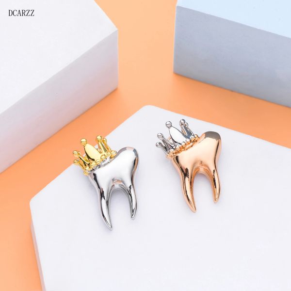 Dentes de dentes da coroa dcarzz pinos broches de cuidados orais de enfermeira emblema emblema dourado prata banhada delicada pino dental pino do presente doutor women women