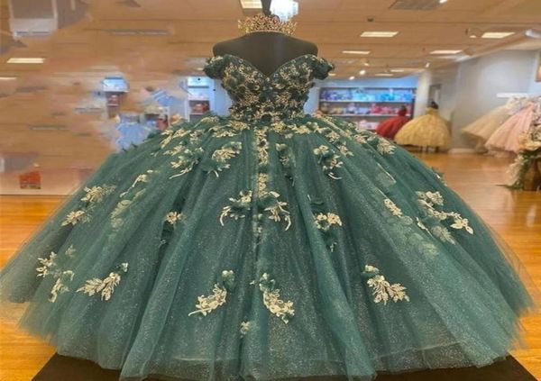 2023 Abiti Quinceanera Hunter Fiori floreali 3D verdi 3D fuori spalla il pizzesco della gonna gonfia con pausa Sweety 15 Vestidos D7699586