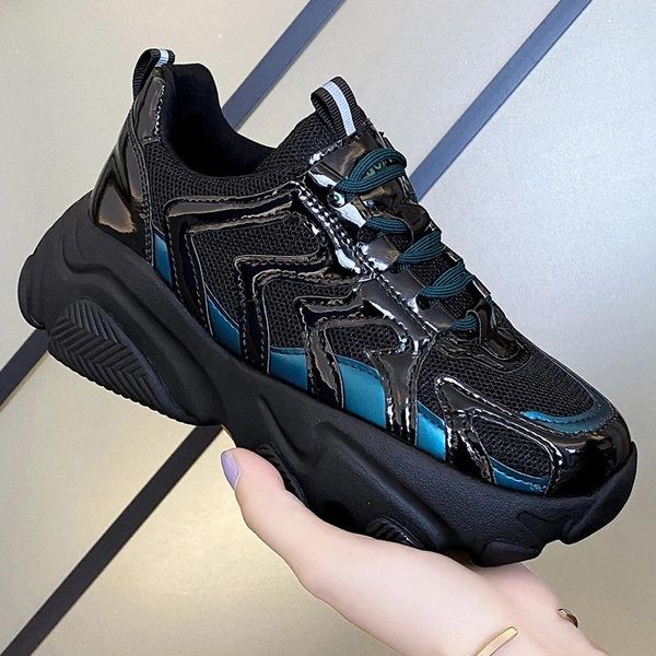 Fitnessschuhe klobige Turnschuhe für Frauen Schnürende Designer Plattform Modes schwarzes alte Vater Frau Casual Running Trainer Frau 2024