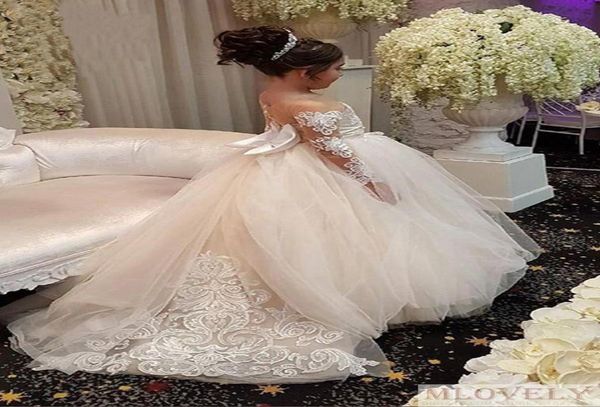 Adorável Lace Princesa Mangas compridas Vestidos de flor de flores brancas com apliques para meninas com 414 anos5669157
