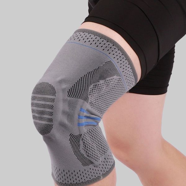 Мужчины Женщины дышащие баскетбольные коленные колодки Силиконовая коленная скобка удобная спортивная защитная снаряжение без скольжения