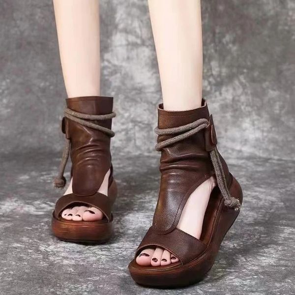 PU Retro de couro macio, senhoras, moda feminina feminina de verão sandálias de boca de salto médio sapatos sandalias