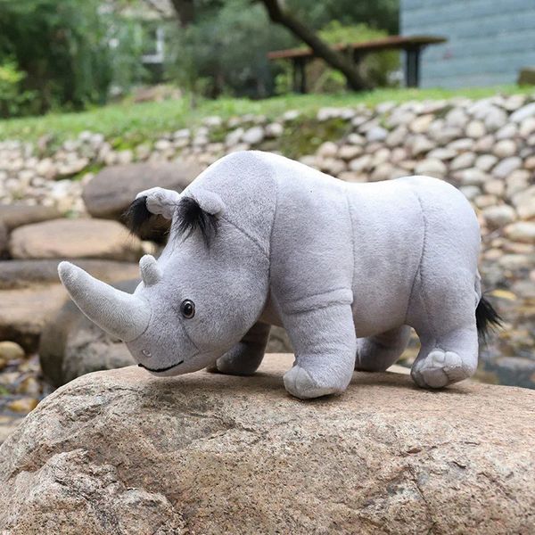 35 cm Real Life Rhinoceros Peluga giocattolo peluche ripieno africano Rhinos Wild Animals Bamboli per bambini per bambini Decorazioni regalo per Natale 240411