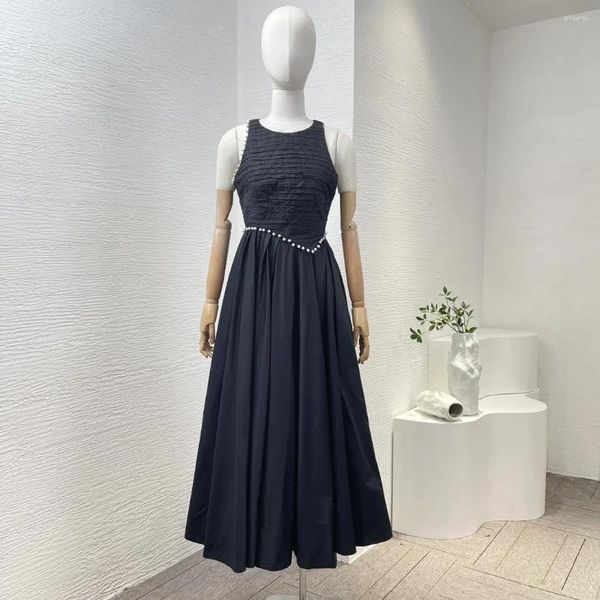 Lässige Kleider Baumwolle Hochqualität 2024 A-Line Black Pearls Perlen-ärmelloses gerissene Falten Rückenlose Frauen elegantes Midi-Kleid