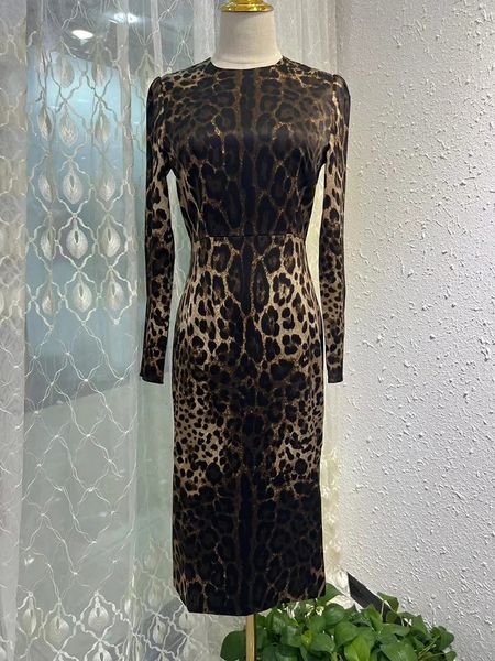 Vestido de impressão de leopardo de seda 100% Autumn Women O-Gola O-Gola Longa Cantura Midi Sliming Street Midi vestidos