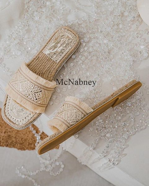 Slippers insy Style Summer Mulheres ao ar livre de areia plana com franja quadrado de dedão preto e branco Bling Slipper