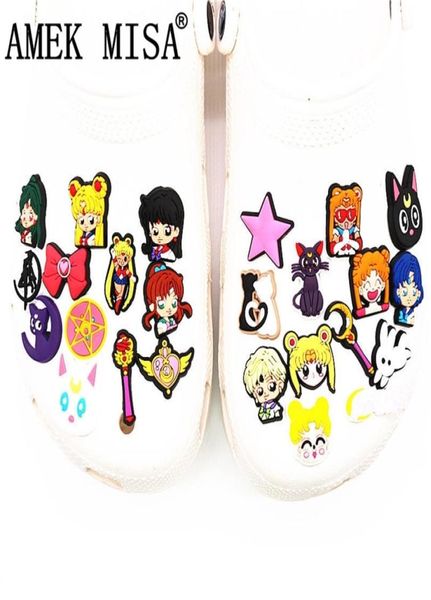25 pezzi molto giapponese anime PVC Shoe Charms Mix Sailor Moon Accessori Decorazioni per Jibz Kids Party X Mas Gift 2207203135472