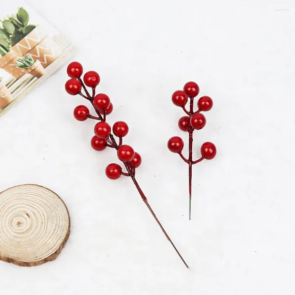 Fiori decorativi da 20 pezzi Aghi di pino simulazione della forchetta rossa Frutta di Natale Decorazione per alberi di plastica Casa di plastica fai da te artigianato