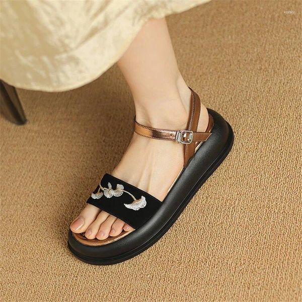 Scarpe eleganti sandali estivi serie in stile cinese comoda piattaforma ricamata alla moda solata spessa per donne zapatos mujer