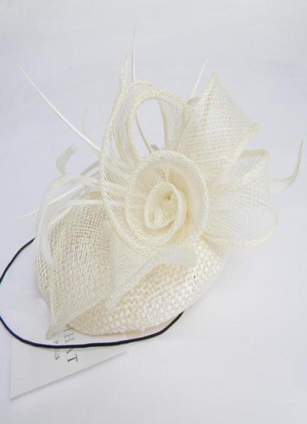 Chapéus de noiva de marfim Black Pillbox Fascinator Hats Justyle Feather Ivory Capéu de convidado Hapessory Hatinators Designer Hatinators para SA8231746