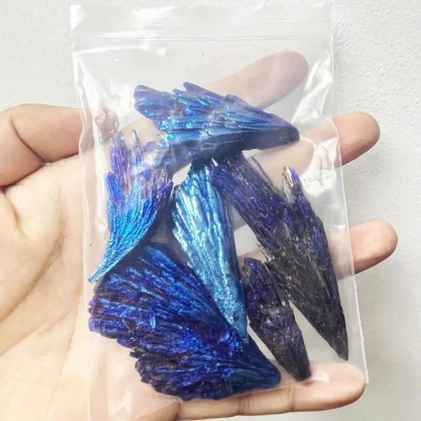 1 embalagem natural Black Tourmaline Raw Stone Eletroplating Peacock Blue Tail Feather Black Turmaline Crystal Cluster Minera