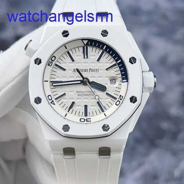 AP Crystal Wrist Watch Royal Oak Offshore Series 15707CB Material de cerâmica branca Braz Ring Rotatable Data de anel interno Exibir exibição de homens mecânicos automáticos