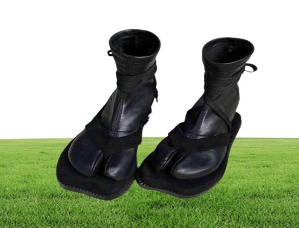 Designer dividido de dedão das botas Tabi Personalidade Planta plana Botas de tornozelo Toe Sapatos ninjas japoneses Botas de menores quentes Super Star 2109144715419