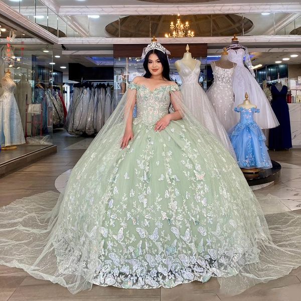 Mint Green Quinceanera Abiti in pizzo con pace di pizzo Abito a sfera di cristallo lucido fuori dal corsetto spalla Vestidos de 15 Anos