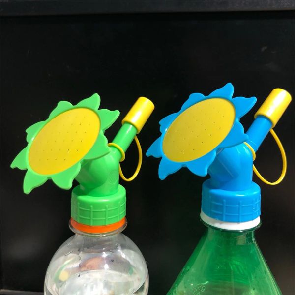 1pc Gartenwässerung Sprinklerdüse Blumenwasserer Flaschen Wassergäste Sprinkler Easy Tool tragbares Garten Wasserer Werkzeug