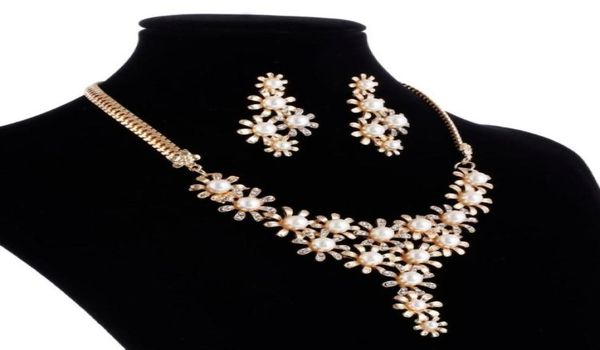 Conjuntos de jóias de pérolas simuladas de noiva para Women039s Vestidos Acessórios Brincos de colar cúbico Conjunto de casos de noiva de ouro 4428727