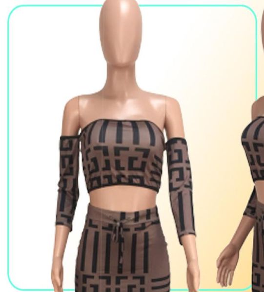 FashionDesigner TwoPiece Conjunto de luxo Padrão geométrico CRUPO TOP SALHAS TOPS SEXY DOIS PEDIOS VENDOS RUA ROUS DE FUIL