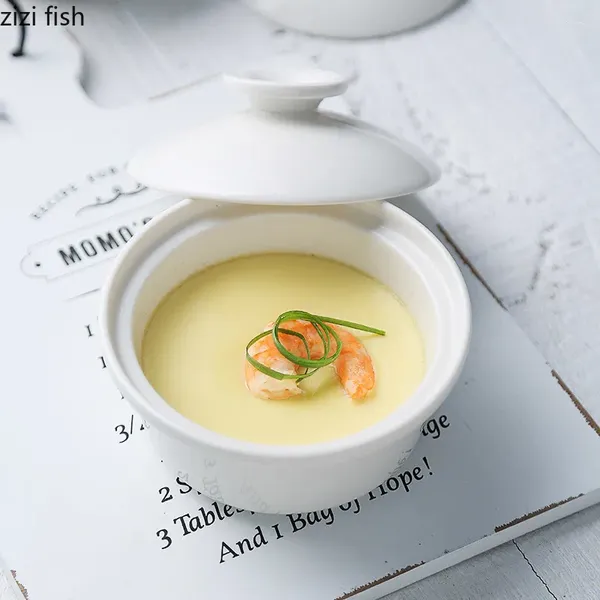 Ciotole insalata di frutta in gamba di zuppa di zuppa in ceramica con coperchi rotondi di stoviglie a colori solidi piatto di pesce ristorante snack dessert vassoio