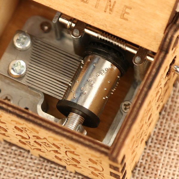 Mini Music Box Romantische rotierende Tänzer Mechanische Schmuckschachtel Uhrwerk Leicht für Geburtstagsgeschenke Home Ornament Dekor