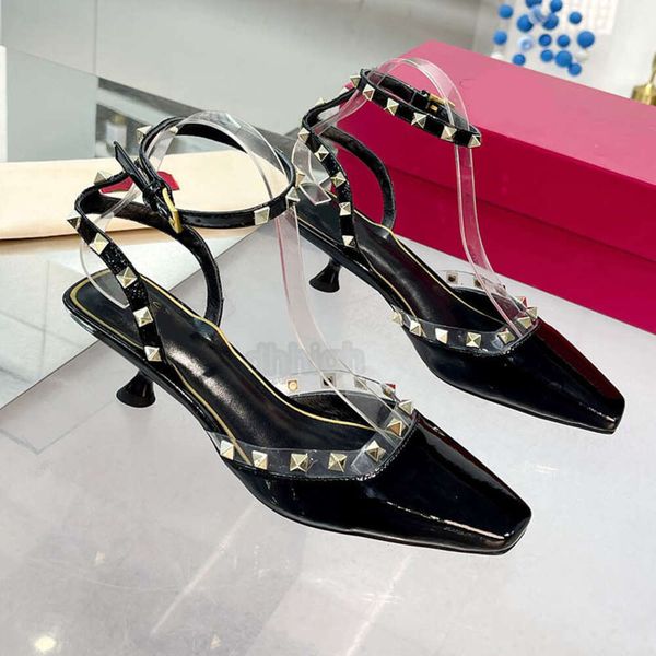 2024 Kitten Women Slingbacks Pompe Sandali Designer 5 cm Teli Hardware di lusso Baotou Square Squadra di alta qualità in pelle di alta qualità Scarpe in pelle di alta qualità di alta qualità