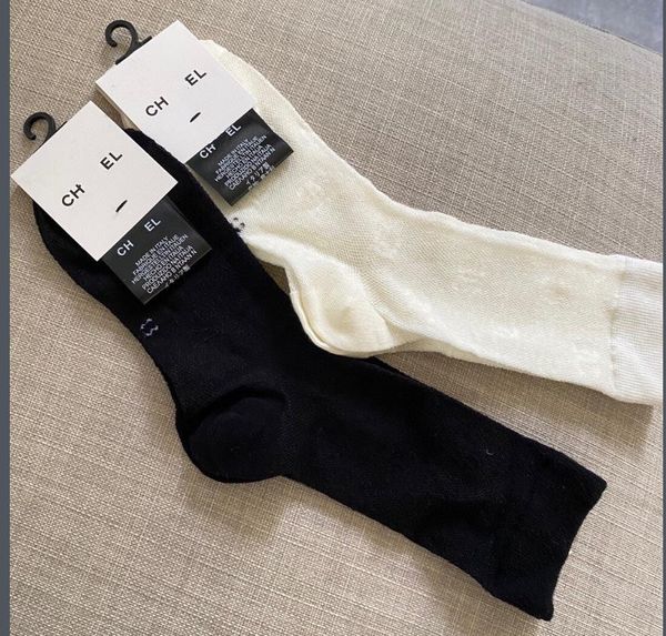 Mesh Net Socken Strümpfe 2024 Frühlings Sommer neuer Designer Soft hohe solide Socken -Strumpf für Frauen Weihnachtsgeschenke