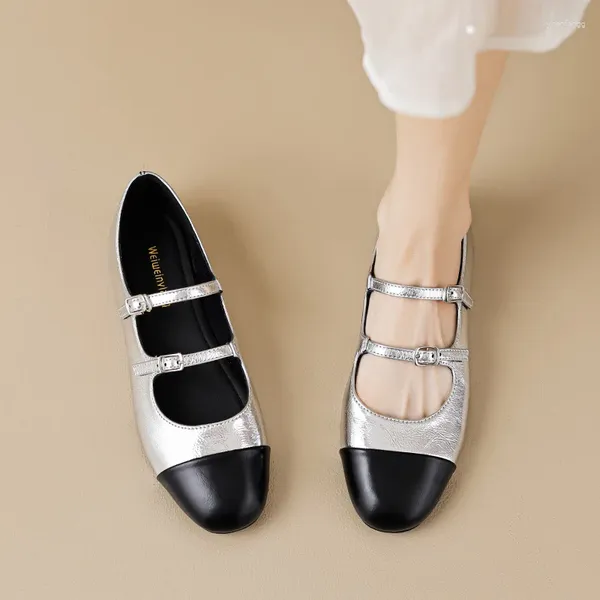 Scarpe casual alla moda argento mary jane per il 2024 femminile primavera e autunno francese un fondo piatto a una linea grande grande